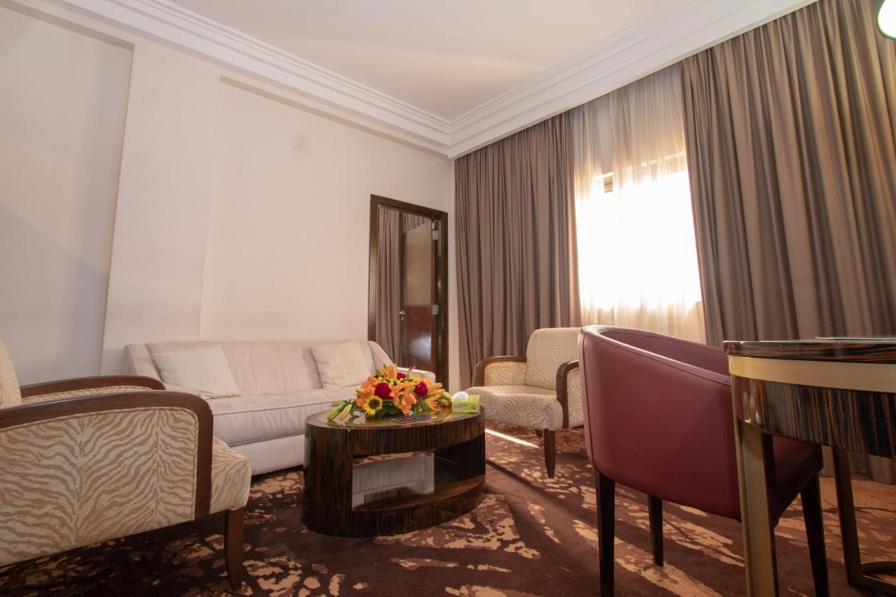 Hotel Fleur De Lys Plateau Dakar Esterno foto