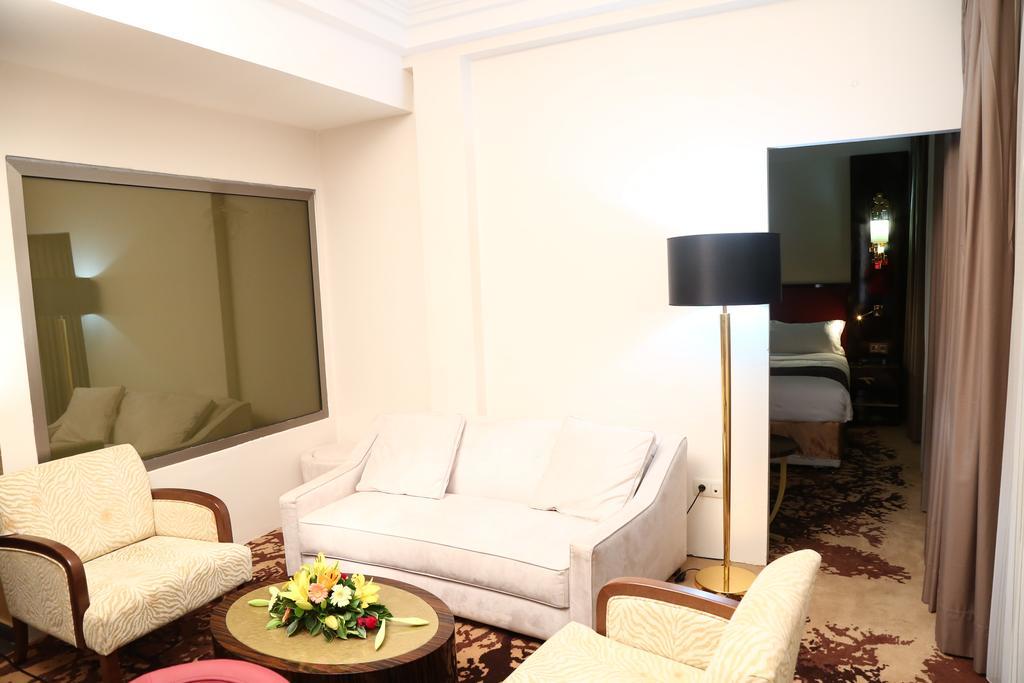 Hotel Fleur De Lys Plateau Dakar Esterno foto