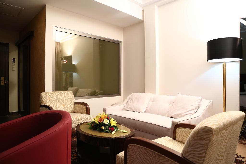 Hotel Fleur De Lys Plateau Dakar Esterno foto