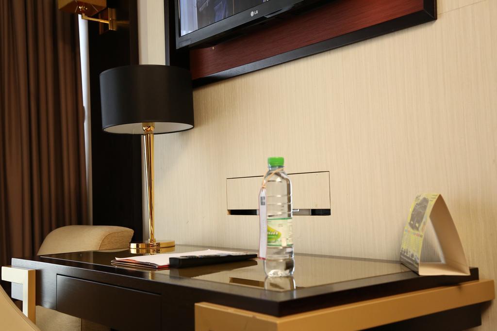 Hotel Fleur De Lys Plateau Dakar Esterno foto